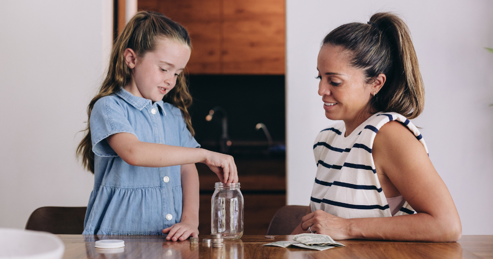 Como ensinar educação financeira para os filhos